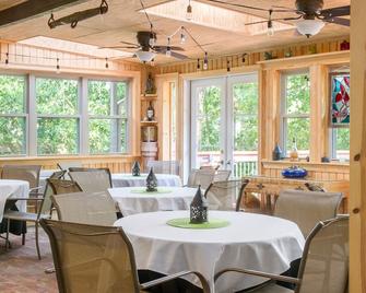 The Stockade Bed and Breakfast - Baton Rouge - Restaurant
