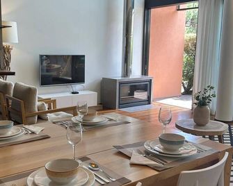 Authentic Charm C2 - Grandola - Comedor