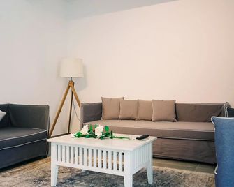 Stavros Beach Hotel - Stavros - Wohnzimmer