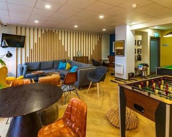 Modern Stylish Ensuite At Student Roost - Glasgow - Lounge