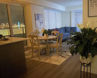 Modern Private Room with Ensuite - Vaughan