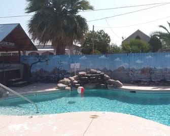Trail Rider's Inn - Tombstone - Pool
