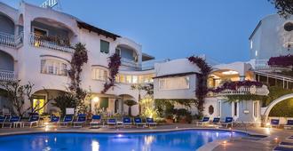 Hotel Continental Ischia - Ischia - Bể bơi
