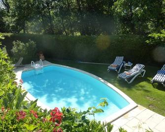 charming apartment in character house - Sigoyer - Piscina