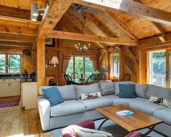 5 Bedroom Family Home on Okemo with A.C. mini-splits for the Summer Season - Ludlow - Sala de estar