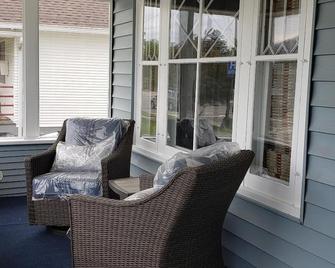 Charming unique historical home on Main street, in the heart of Downtown Bozeman - Bozeman - Balcony