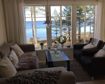 Holiday at Lake Vänern - Saffle - Wohnzimmer