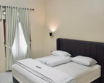 Arga Hostelry - Cilegon - Ložnice