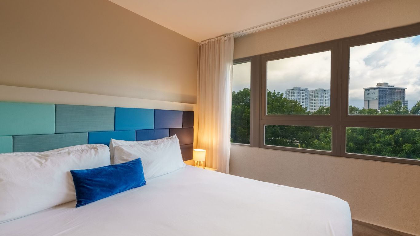 The Wave Hotel Condado by IHG