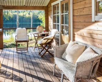 Niemenkärki, vaikon loma 8 by Interhome - Kaavi - Patio