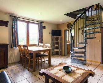 Perfect Spot on Edge of Large Woods with Hot Tub - Saint-Hubert - Salle à manger