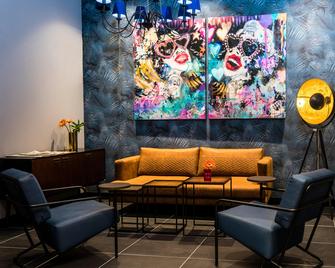 Nyx Hotel Madrid By Leonardo Hotels - Madrid - Lounge