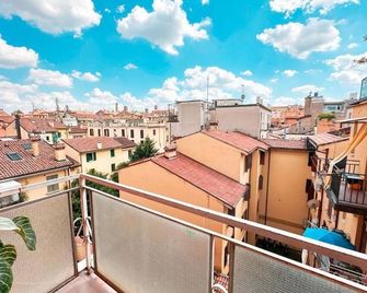 Ostello Bello Bologna - Bologna - Balcony