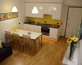 Girasole - Il Vicolo - Como - Kitchen