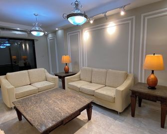 Charming 3-bed Apartment in 7th Circle Amman - Jerash