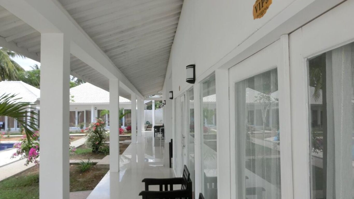 Lombok Holiday Hotel