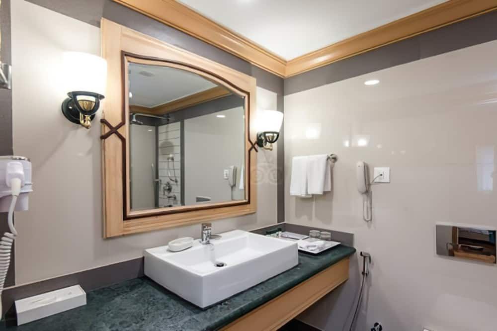 Fortune Resort Sullivan Court - אוטי - חדר רחצה