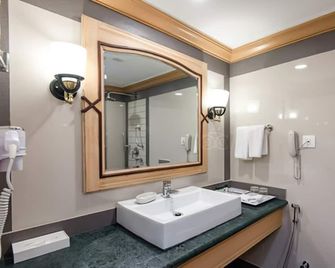 Fortune Resort Sullivan Court - אוטי - חדר רחצה