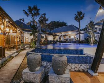 Lgood Lembongan Island Villas - Nusa Penida - Pool