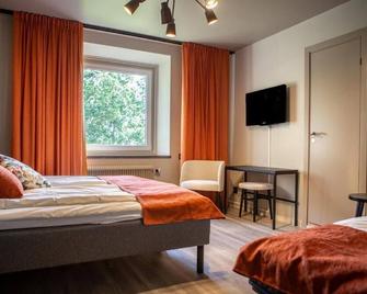 Hotell Hehrne - Vanersborg - Спальня