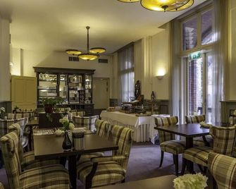 Relax in a Non-Smoking Room with Courtyard, Garden & On-Site Bar in Deventer - Deventer - Restaurant