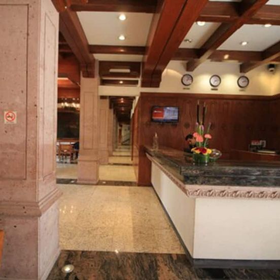 Front desk view of Hotel Maria Cristina