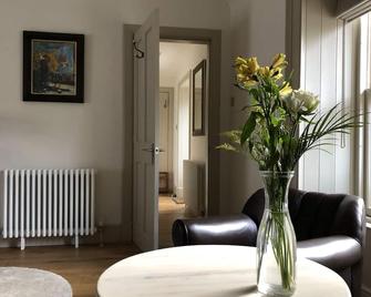 'The Guest Room' at Parade House in Fort William - Fort William - Bedroom