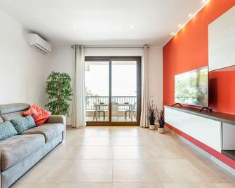 Lovely Sea View Apartment - Swimming Pool - Taormina - Living room