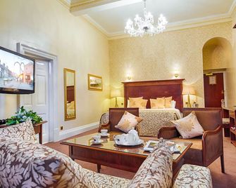 Bagden Hall Hotel - Huddersfield - Bedroom