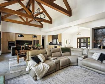 Luxurious & modern cabin with stunning views of Wynne Lake! - Biwabik - Sala de estar