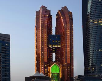 Bab Al Qasr Hotel - Abu Dhabi - Building