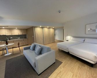 Apartamentos Forum Ceao - Lugo - Bedroom