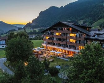 Sunstar Hotel Klosters - Klosters-Serneus - Budova