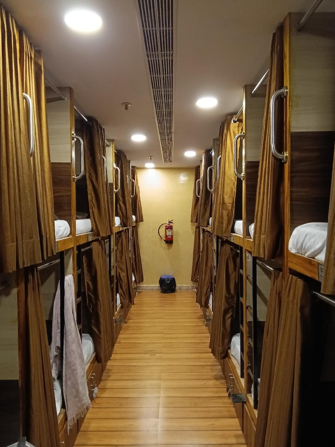 Kushi's Nap N Go Dormitory - 비사카파트남 - 복도