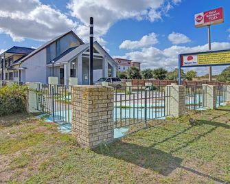 Sunset Inn by Hotel O Flatonia I - 10 - Flatonia - Budova