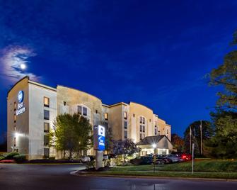 Best Western Louisville East Inn & Suites - Louisville - Gebouw
