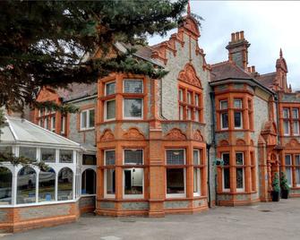 Sure Hotel by Best Western Reading - Reading - Building