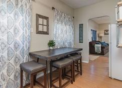 Unwind- Centrally located in Panguitch Town & great homebase for all activities - Panguitch - Dining room