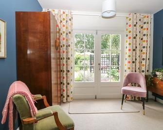 The Barn at Sandhole Cottage - Tonbridge - Living room