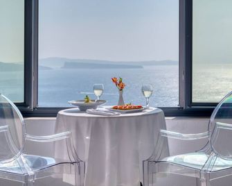 Nostos Apartments - Oia - Restaurante