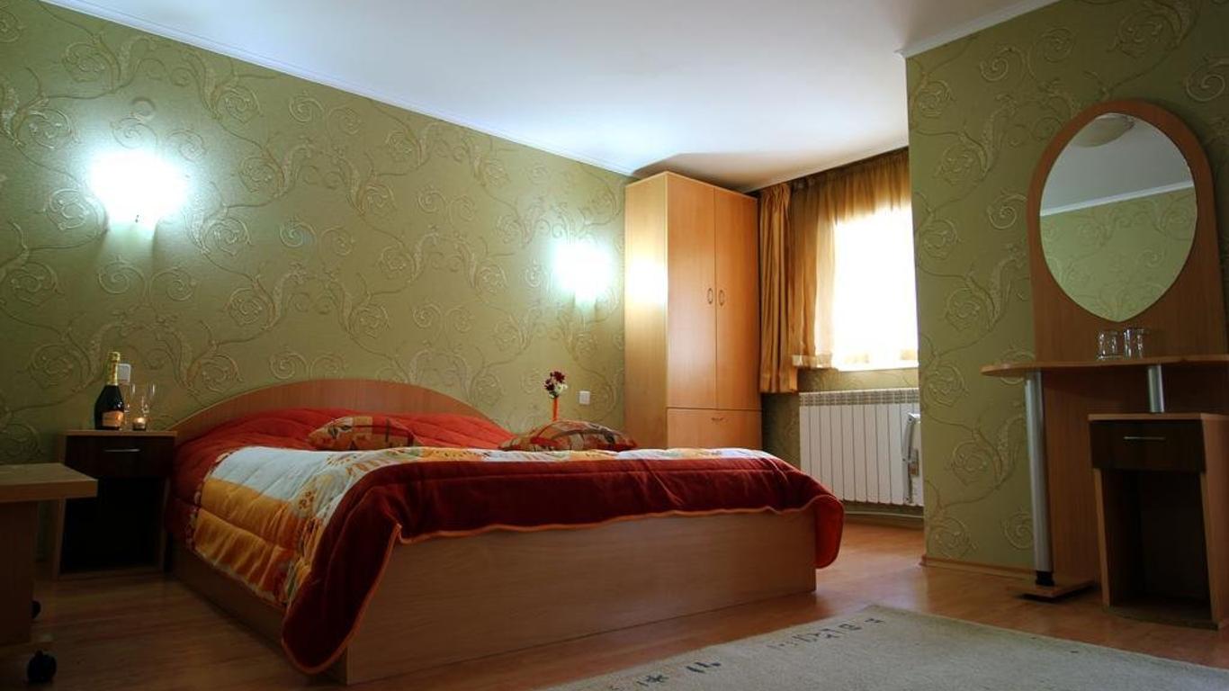 Discret Hotel & Restaurant