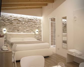 The Garden - Volastra - Building