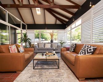 Country Comfort Armidale - Armidale - Living room