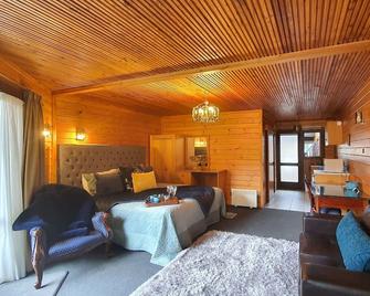 Alpine Lodge Motel - Hanmer Springs - Bedroom
