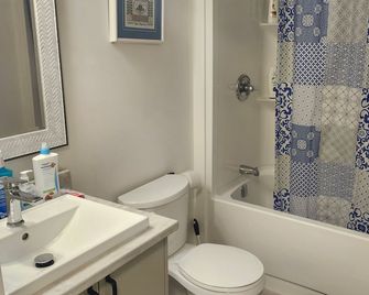 Serene Luxury Suite - Riverview