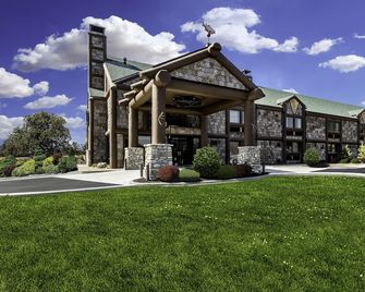 Bass Pro Shops Angler's Lodge - Springfield - Building