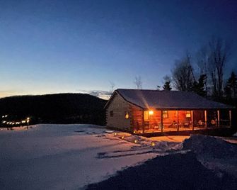 Tranquility: Secluded White Mountains New Build Custom Log Home on 5 acres - Woodstock - Building
