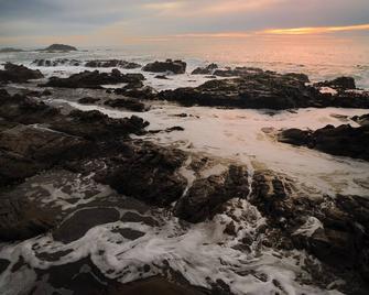 Greenbelt & Ocean View - Ritz Carlton - Gated - Save 30% on 31 plus nights - Half Moon Bay - Building