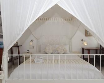 Royce Boutique Hotel - Dehiwala-Mount Lavinia - Bedroom