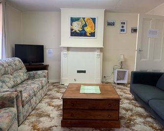 Crooked Cottage - Murtoa - Sala de estar